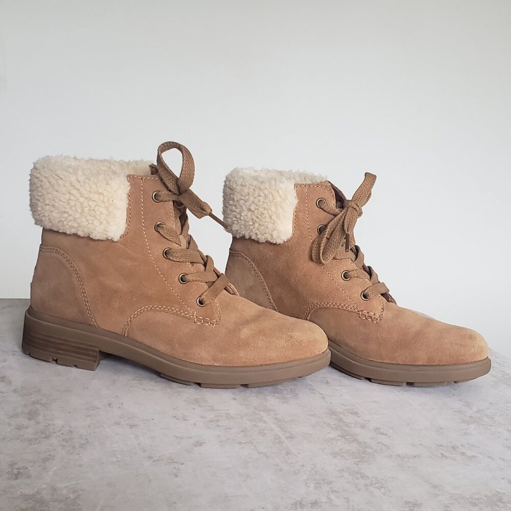 UGG hiking style boots. Size 8.5